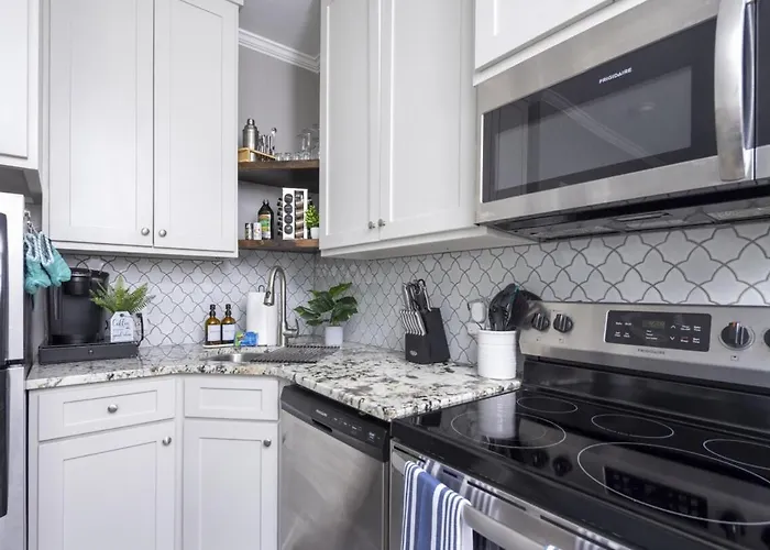 Little Rock - Stylish Little Rock Downtown Escape Villa