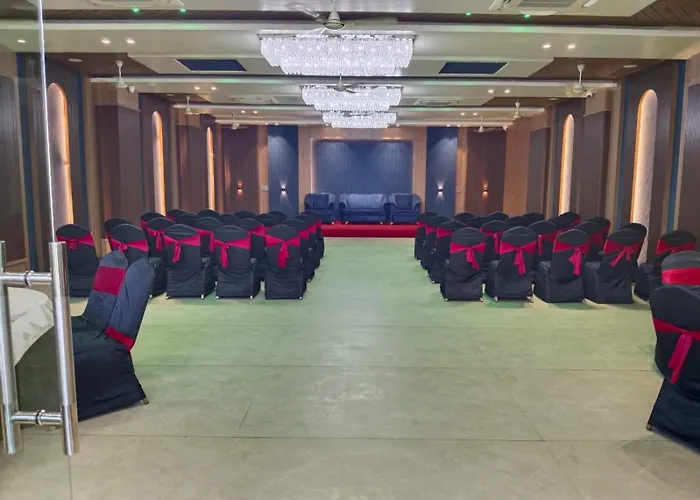 Hotel Tarun Palace, Bhopal