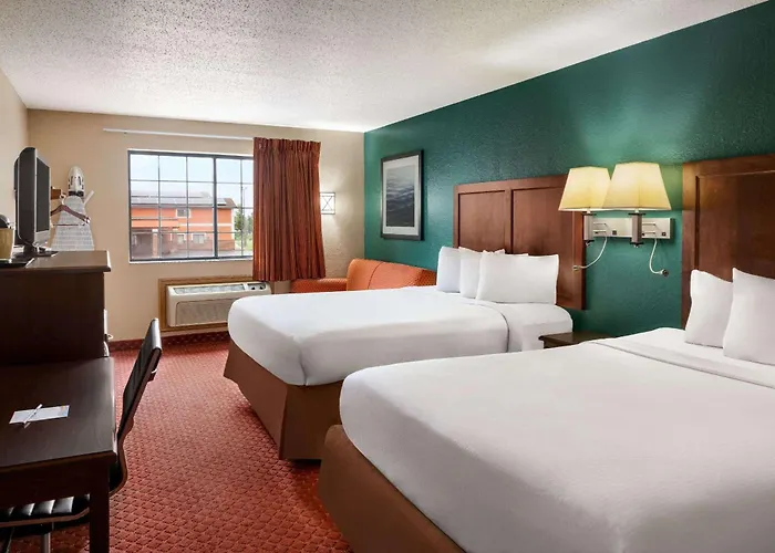 Baymont By Wyndham Cedar Rapids Hotel