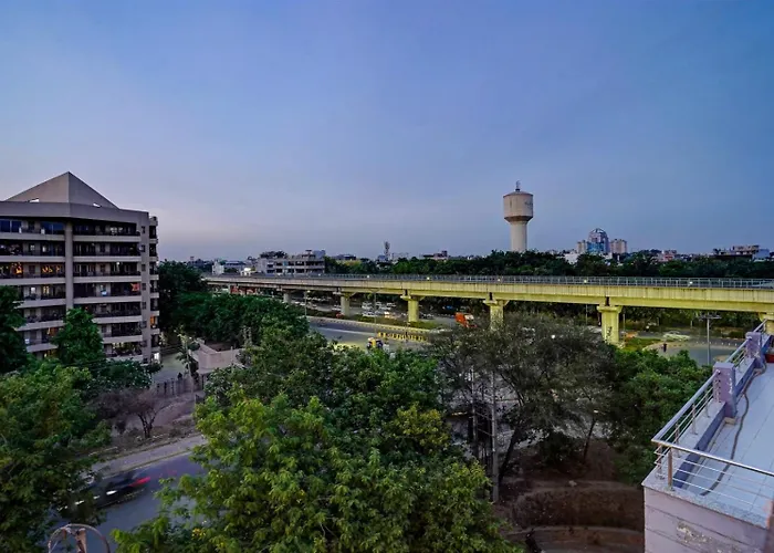 Hotel Grand Premium New Delhi
