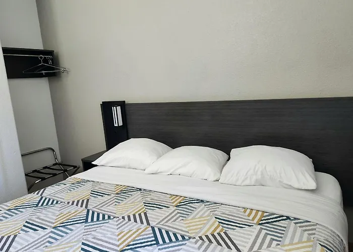 Baymont By Wyndham San Antonio Airport Hotel