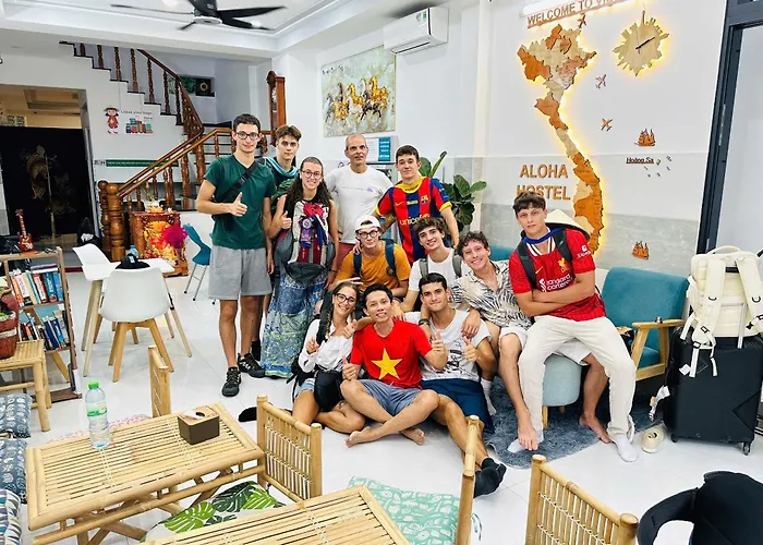 Aloha Saigon Hostel - Less-Touristy Location, Spacious Rooms, Bathroom With A Glass Partition, Airport - Train Station Proximity Ho Chi Minh City