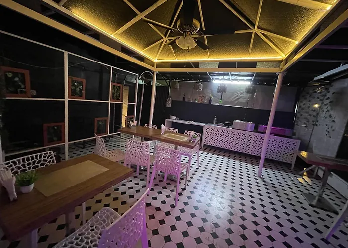 Hotel Downtown 17 Chandigarh