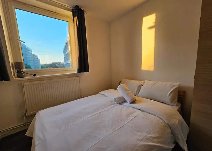 Wapping Stay London