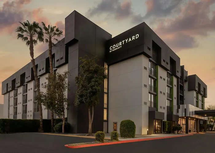 Courtyard San Jose Airport Hotel