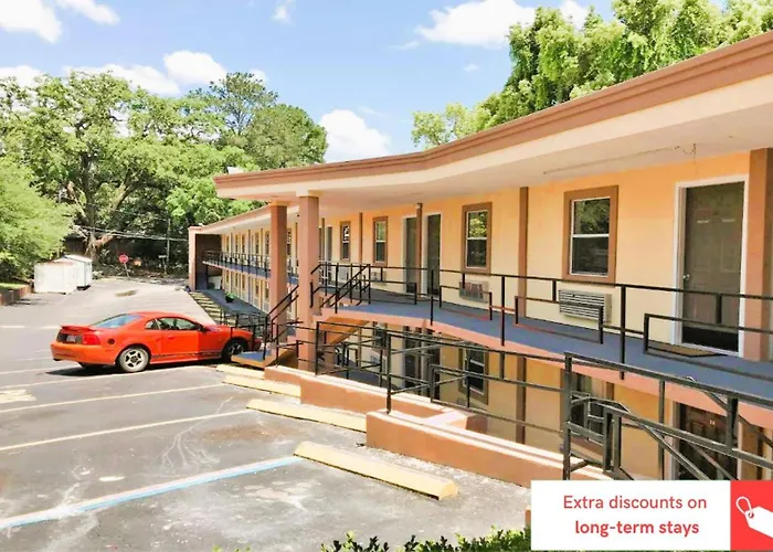 Oyo Hotel Tallahassee Downtown