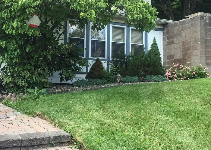 Top Of The Hill, Meadowbrook Syracuse