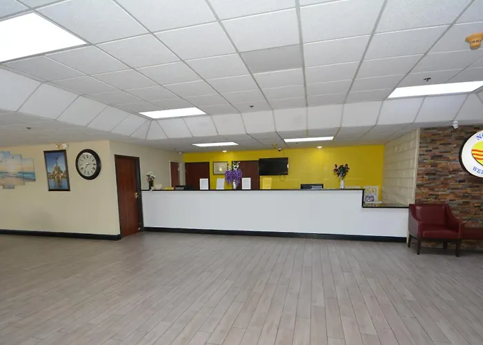 Golden Hotel And Conference Center Wichita