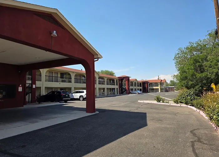 American Inn & Suites Albuquerque