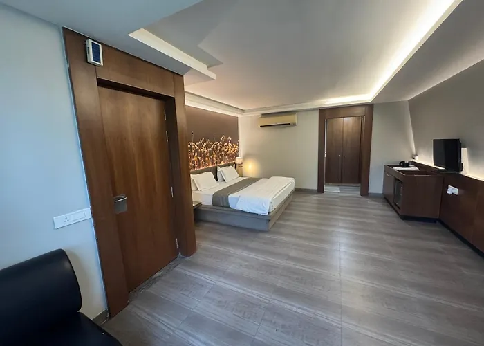 Lch Fitness Hotel Indore