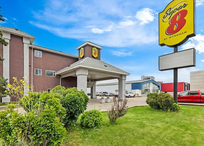 Super 8 By Wyndham Saskatoon Near Saskatoon Airport Hotel