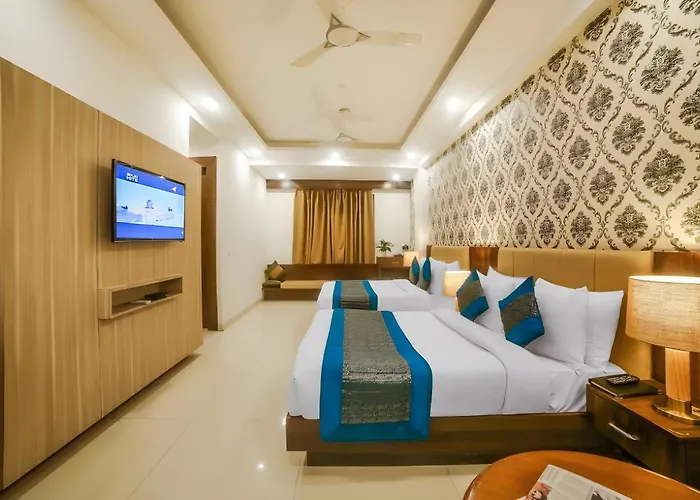 Hotel Almati Inn - Near Delhi Airport New Delhi