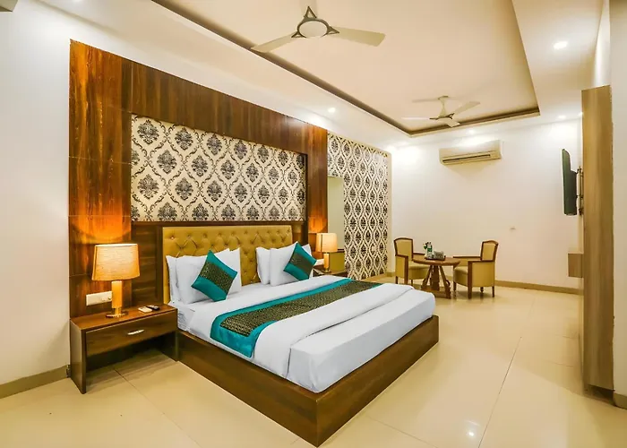 Hotel Almati Inn - Near Delhi Airport New Delhi