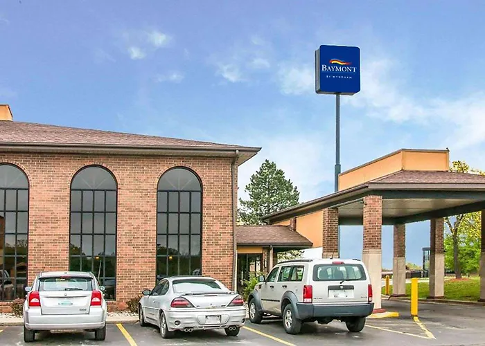 Baymont By Wyndham Flint Airport North Hotel