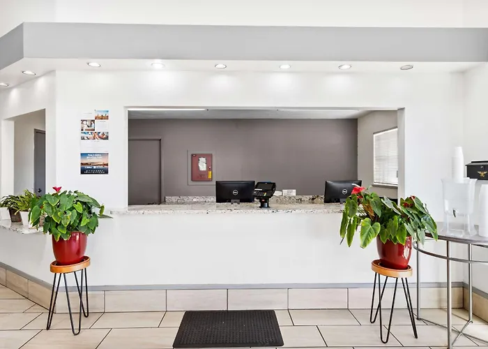 Surestay Hotel By Best Western Albuquerque Midtown