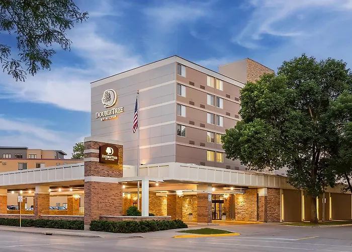 Doubletree By Hilton Madison Downtown Hotel