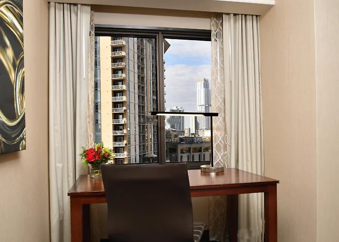 Embassy Suites By Hilton Austin Downtown South Congress