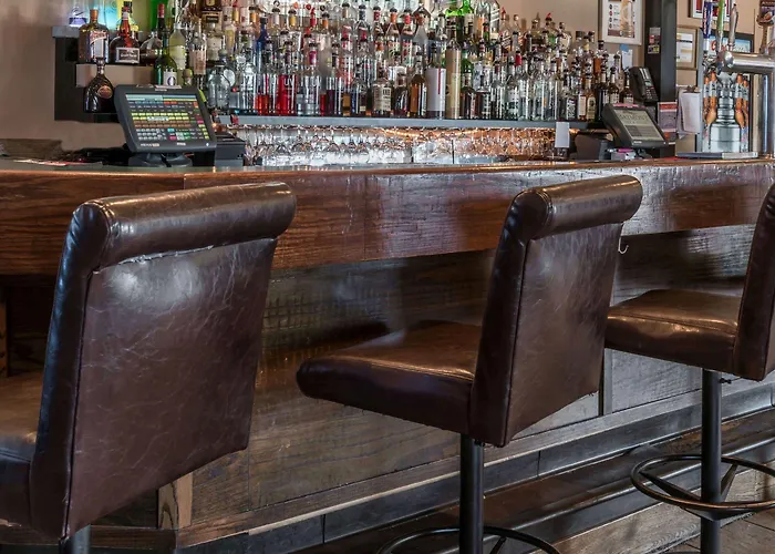 Hotels near Fargo Airport