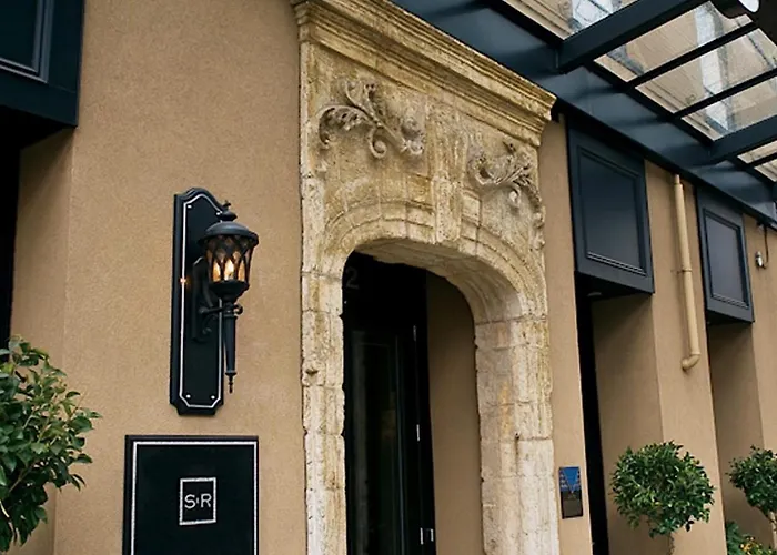 The St. Regis Hotel Vancouver