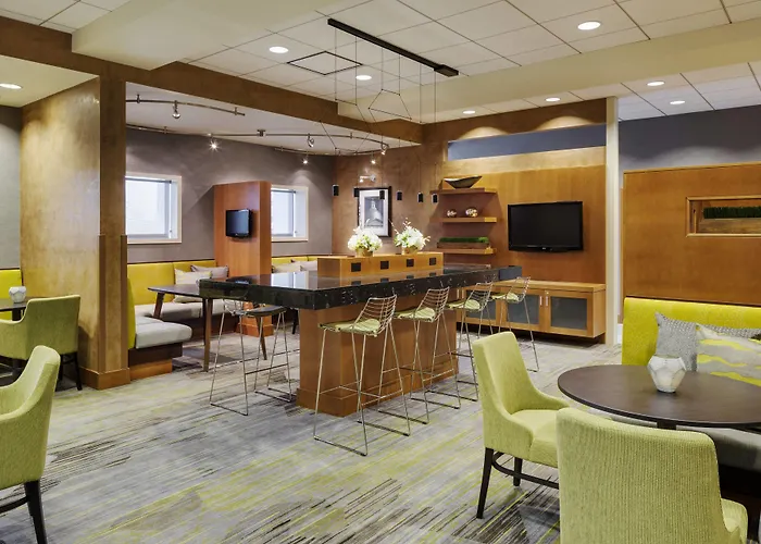 Courtyard By Marriott Boston Logan Airport Hotel