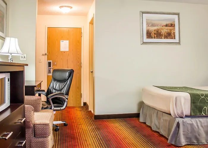 Rodeway Inn Macarthur Airport Ronkonkoma