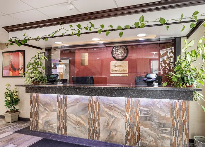 Econo Lodge Milwaukee Airport