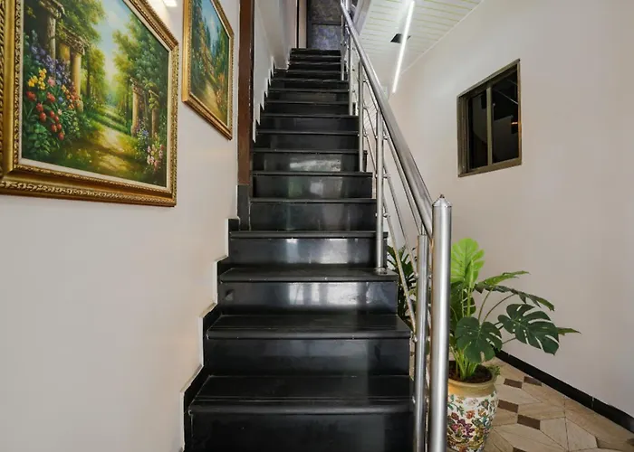 Fabhotel Comfort Stay Mumbai
