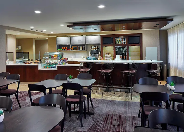 Courtyard By Marriott Albany Thruway Hotel