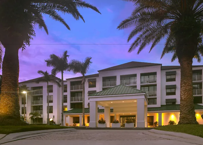 Courtyard By Marriott - Naples Hotel