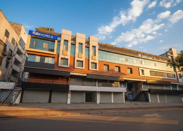Fabhotel Ss - Opp Vishwakarma Engineering College Ahmedabad