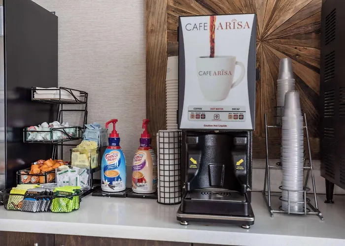 Days Inn & Suites By Wyndham Denver International Airport