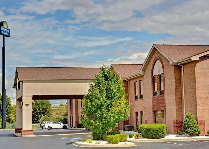 Days Inn & Suites By Wyndham Louisville Sw