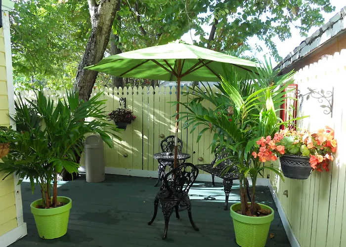 Duval Inn - Key West