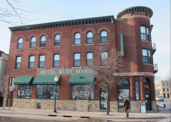 Hotel Ruby Marie Madison