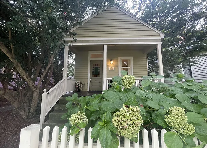 Rothschild-Pound House Inn Columbus