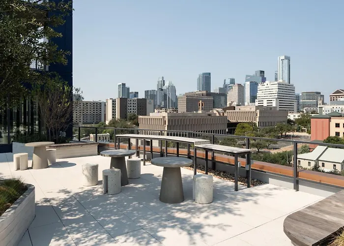 Kasa At The Waller Austin
