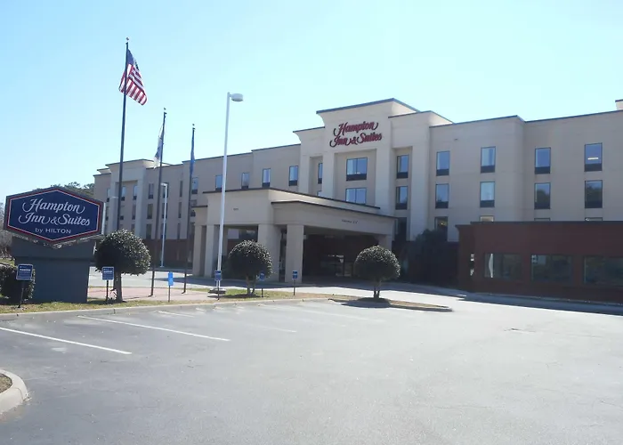 Hampton Inn & Suites Norfolk-Airport