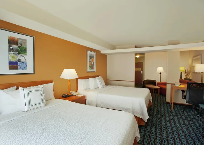 Fairfield Inn & Suites By Marriott Detroit Metro Airport Romulus