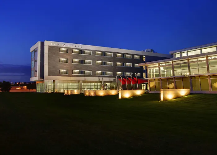 The Hotel At Kirkwood Center Cedar Rapids