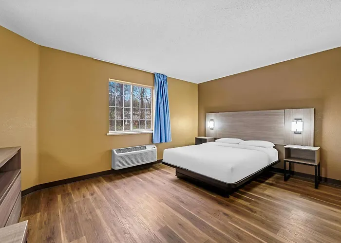 Mainstay Suites Charlotte - Executive Park