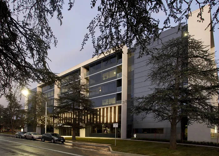 East Hotel And Apartments Canberra