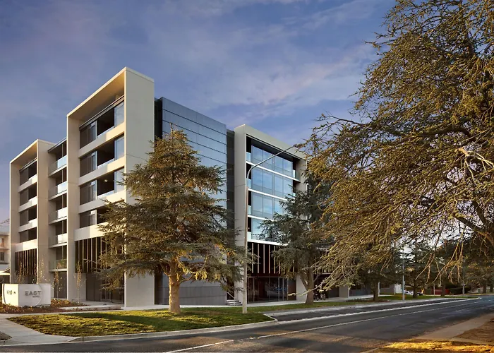 East Hotel And Apartments Canberra