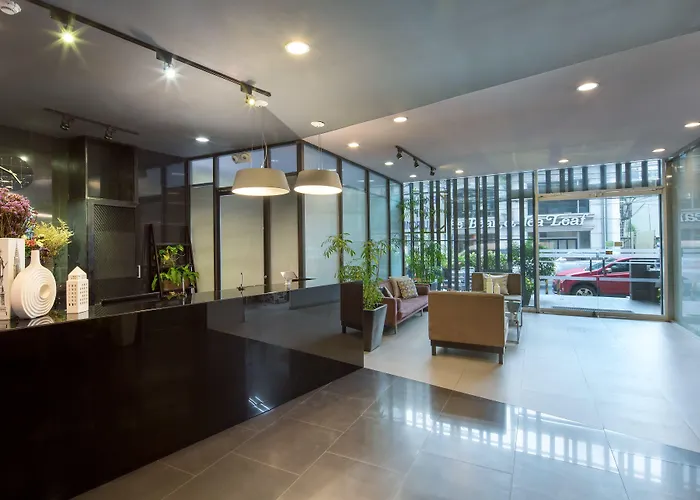 V Hotel Manila
