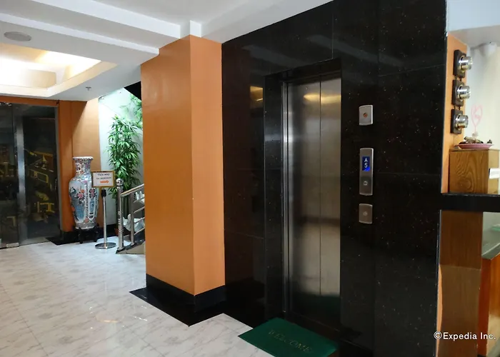 Silver Oaks Suites & Hotel Manila