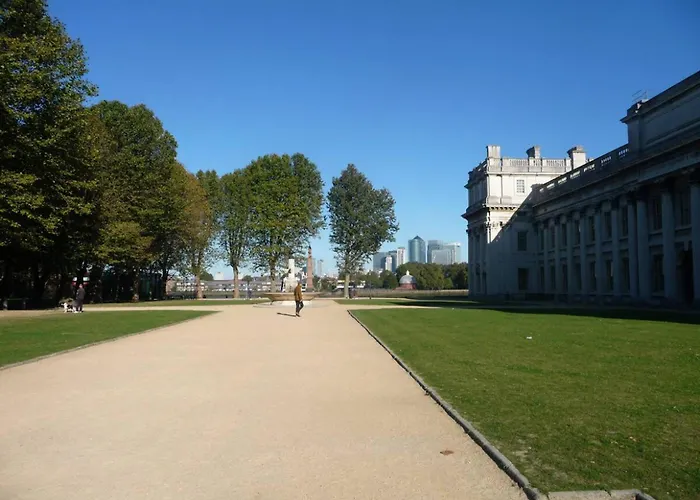 The Spacious Stay Stratford London