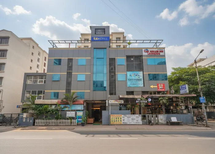 Fabhotel Tan Square - Nr Eon It Park Pune