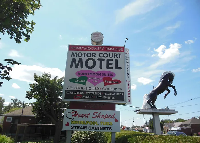 Motor Court Motel London