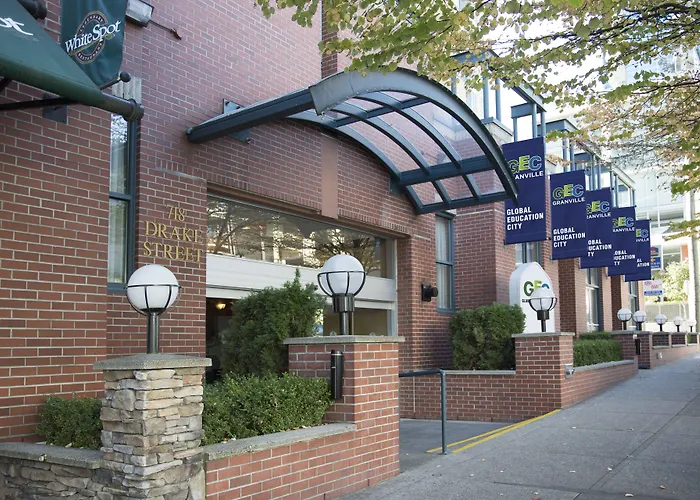 Vancouver hotels near the airport