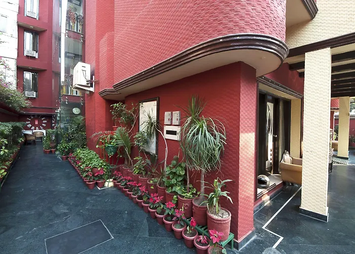 Golden Leaf Hotel New Delhi