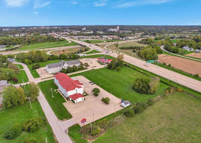 Ramada Limited By Wyndham, Bloomington I-55 & I-74 Il Hotel
